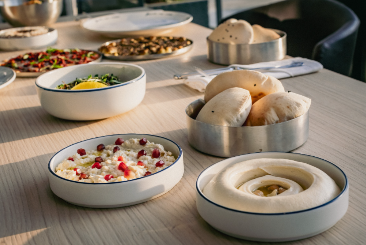 Lebanese food مائدة لبنانية